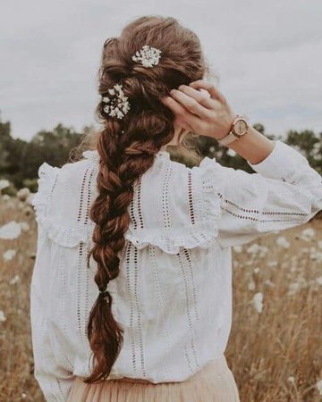 18+ Cottagecore Hair & Hairstyles For A Dreamy Look |