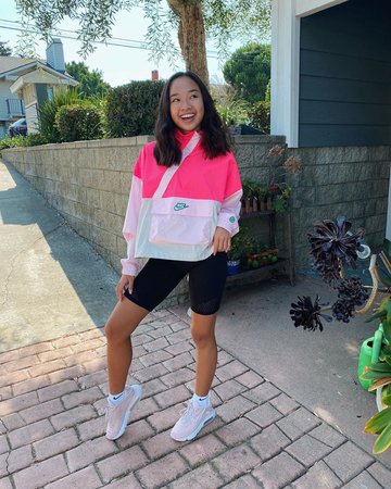 Nicole Laeno on Instagram: “who’s excited for school? 🥳 @dickssportinggoods #NewfitFeelin #ad #backtoschool”