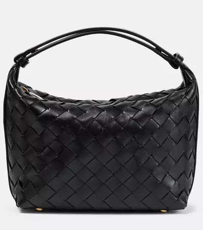 Intreccio Leather Toiletry Bag in Black - Bottega Veneta | Mytheresa