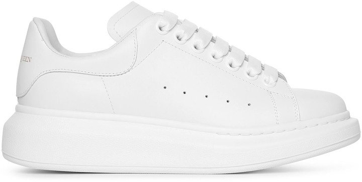 White and white classic sneakers