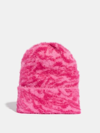 fur hat pink