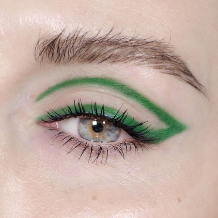 Green Makeup Look, 4