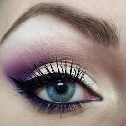 Purple-Eye-Makeup-Idea-for-Blue-Eyes.jpg (403×403)
