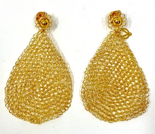 gold flat earrings