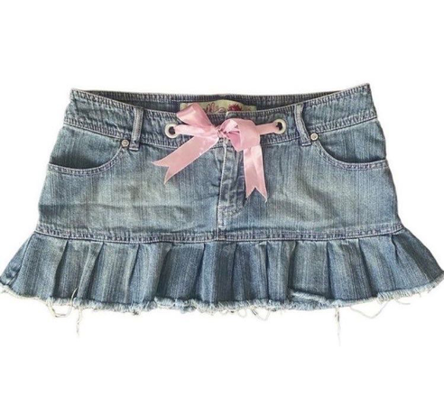 Pink bow denim mini skirt
