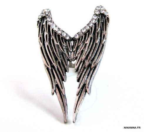 niña niña silver metal angel wings ring
