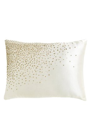 Decorative Pillows & Throw Blankets