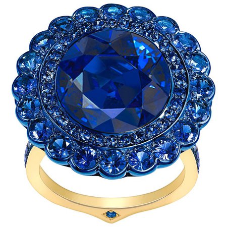 Ana de Costa Blue Sapphire Yellow Gold Round Cluster Engagement Ring For Sale at 1stdibs