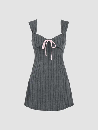 gray dress with pink bow