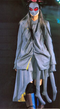 20471120 Fall/Winter 1999 unsourced tumblr