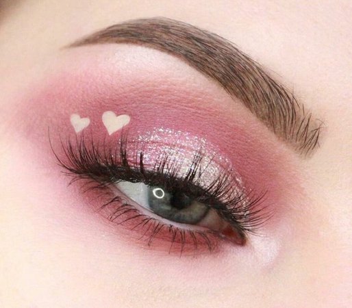 heart pink makeup