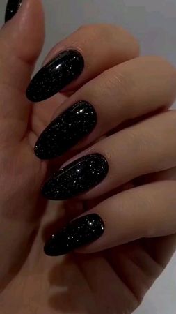 Nails art | Stylish nails, Black gel nails, Gel nails