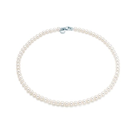 Ziegfeld Collection necklace of freshwater cultured pearls with a silver clasp. | Tiffany & Co.