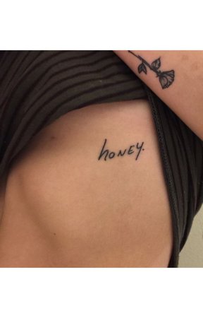 honey underboob tattoo