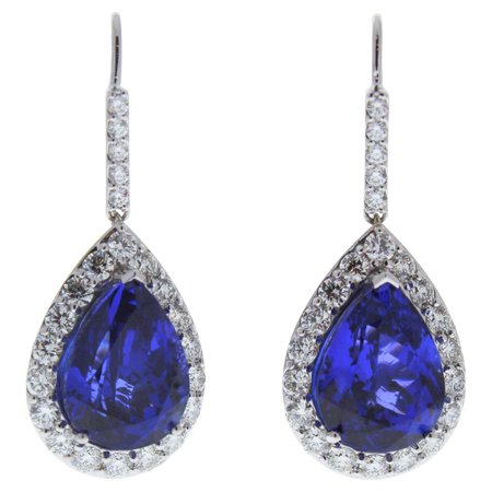 23 Carat Total Pear Shaped Tanzanite and Diamond Dangle Earrings in 18K White Gold For Sale at 1stDibs
