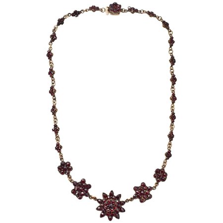 Vintage Bohemian Garnet Flower Necklace For Sale at 1stDibs