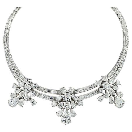 49.36 Carat Diamond Cluster Necklace For Sale at 1stDibs