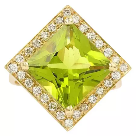 6.13 Carat Peridot Diamonds 18 Carat Yellow Gold Ring For Sale at 1stDibs