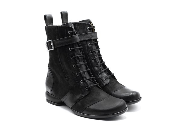 Elliston - Black | Contrast lace-up ankle boot | Fluevog Shoes