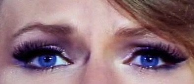 Taylor Swift’s Electrifying Eyes 💙