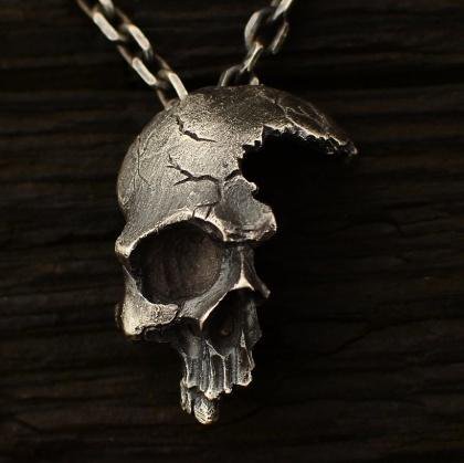 Stainless Steel Broken Skull Necklace - Click n' Getz