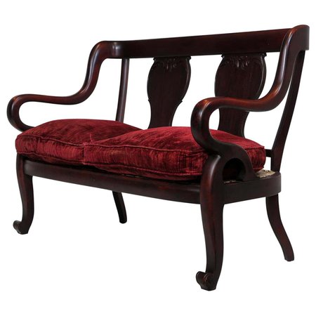 Antique Victorian Mahogany Settee For Sale at 1stDibs