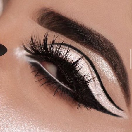Black & White Eye Makeup