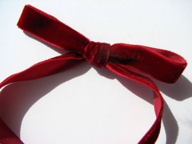 red velvet choker bow