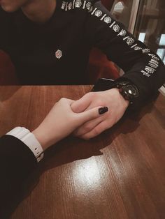 hand holding aesthetic