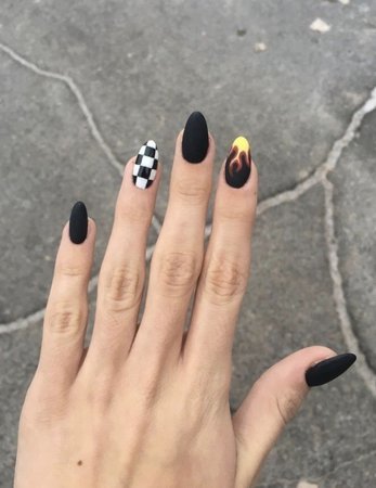 e-girl aesthetic nails