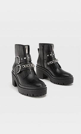 Ankle boots with track soles and zip with chain detail - Women's Just in | Stradivarius United States black