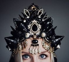 Mermaid Crown, Shell Crown, Seashell Crown, Mermaid Headpiece, Crowns and Tiaras, Gifts For Her, Mermaid Costum… | s c a r l e t h a r l o w : design. | Pinte…