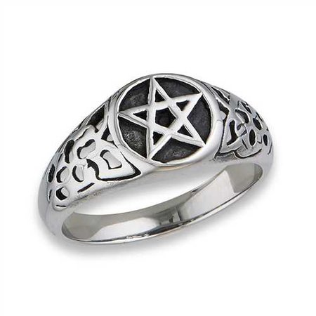 Stainless Steel Pentagram Ring // goodgoth
