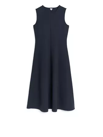 Sleeveless Crepe Twill Dress - Dark Blue - Dresses - ARKET NL
