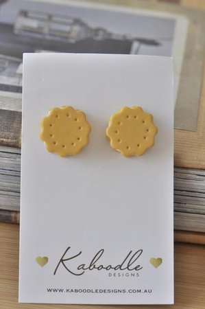 biscuit earring