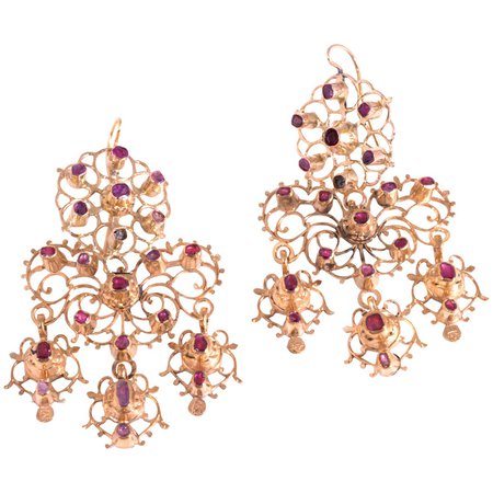 Chandelier Earrings Ruby and Gold 14 Karat, 18th Century For Sale at 1stDibs