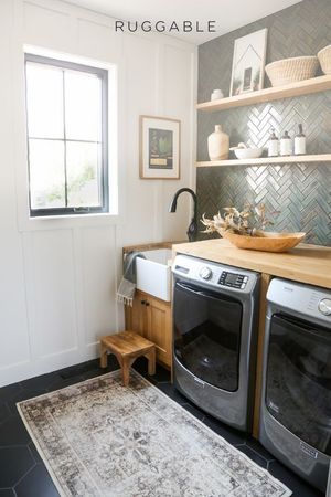 Simple Laundry Room - COttage