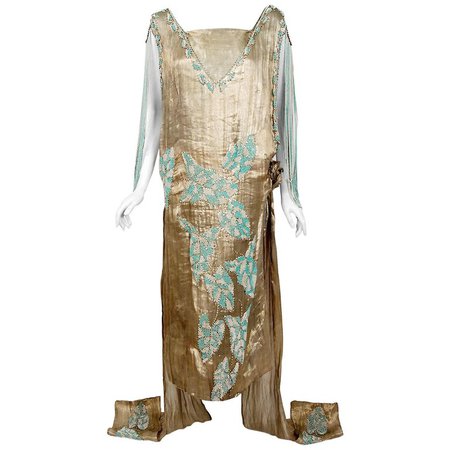 1927 French Couture Metallic Gold Lamé Beaded Leaf-Motif Trained Evening Dress For Sale at 1stdibs