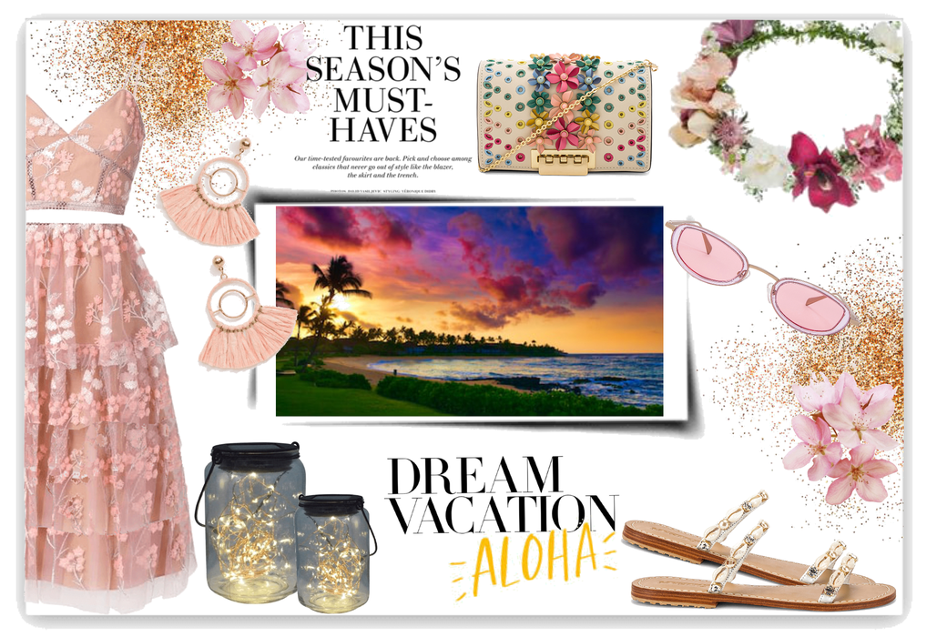 Dream Vacation : Flowers and Fairy lights by the beach