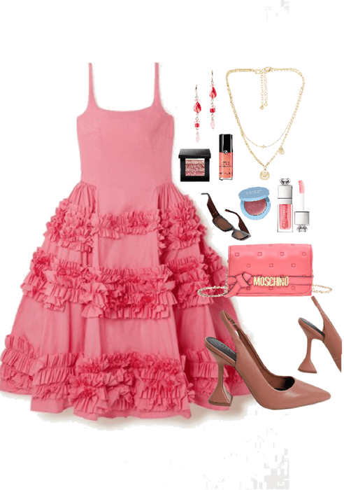 Carrie Bradshaw in coral