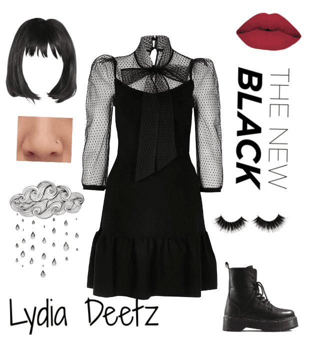 Lydia Deetz Outfit