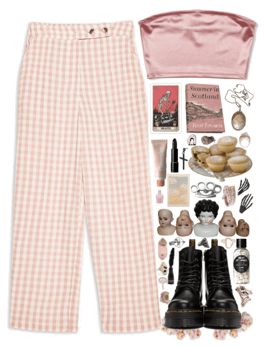 *on wednesdays we are aesthetically pink*